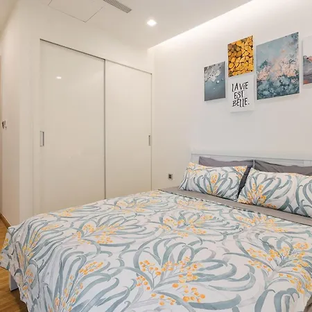Homestay Vinhomes Metropolis 304 Kim Ma Ba Dinh Ha Noi Hanoi Exterior photo